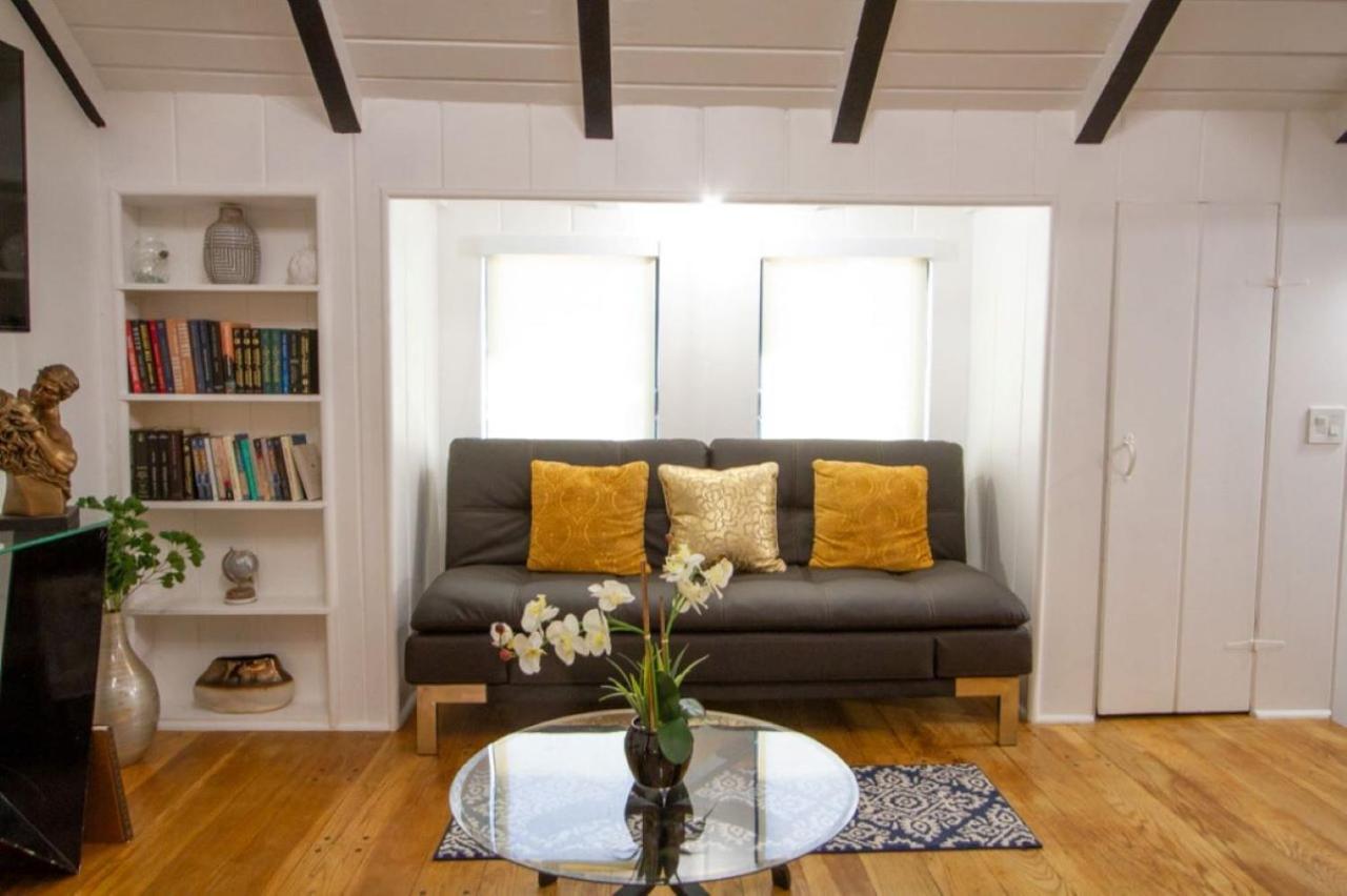 Dreamy Farmhouse In Studio City Los Angeles Exterior foto
