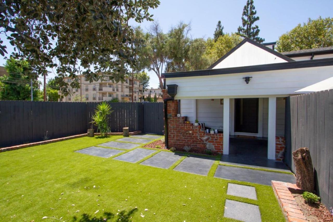 Dreamy Farmhouse In Studio City Los Angeles Exterior foto